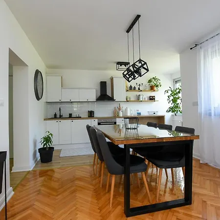 Apartment Pavlovic *