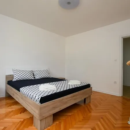 Pavlovic Apartment *